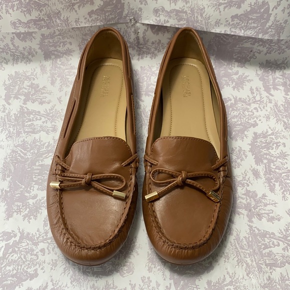 Michael Kors Daisy leather moccasin/loafers - Picture 1 of 11